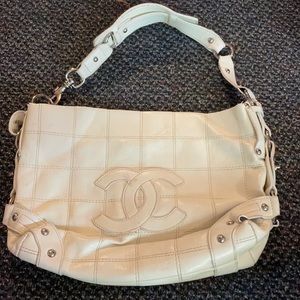 Chanel purse